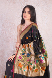 Floral border Benarasi saree E9_133