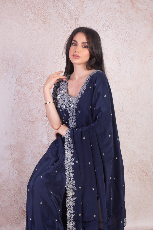 Crepe embd saree & blouse H9_258