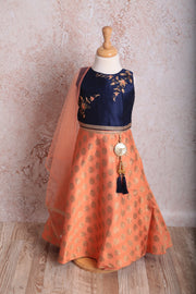 Embd top/buti weave skirt SB8_1014 - Variety Silk House Ltd